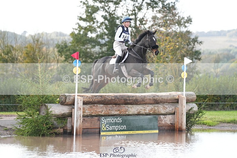 251024A-132624-11097 - B-165-Chloe.Pearson