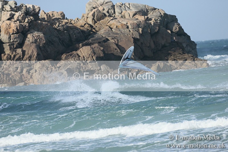 WS 020413-253 - Windsurfing