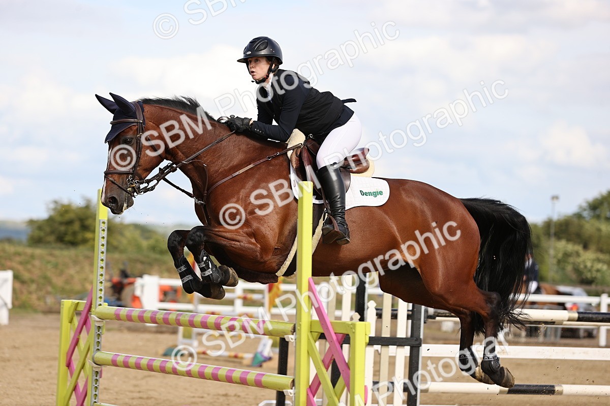 SBM_003682 - Class 13 - Senior Foxhunter - 1.20m