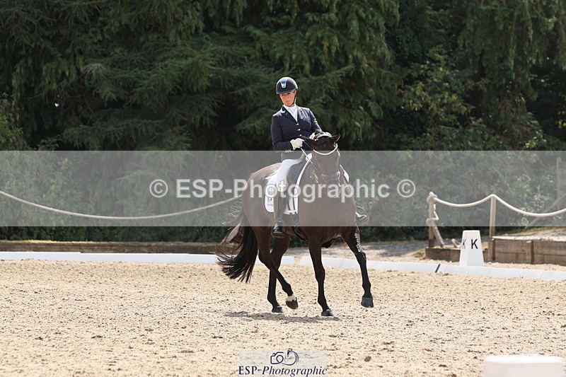 250809A-144314-04355 - 028-Sameera.RahmatallaForget.Me.Not.NE