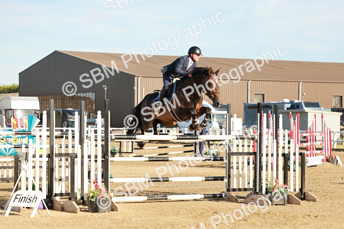 SBM_008846 - Class 6 - National 1.30m 1.40m Open Handicap