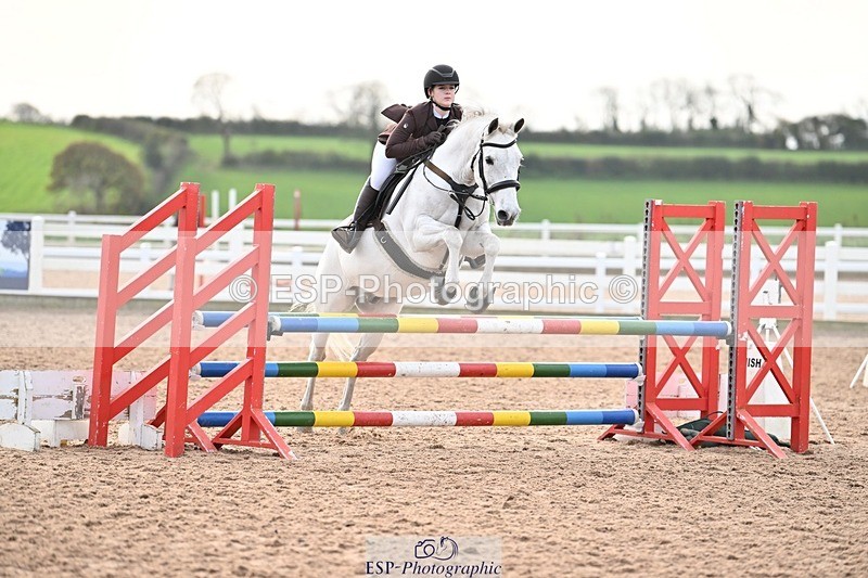 241117X-101808-03627 - Cls 09s Pony intro 90cm