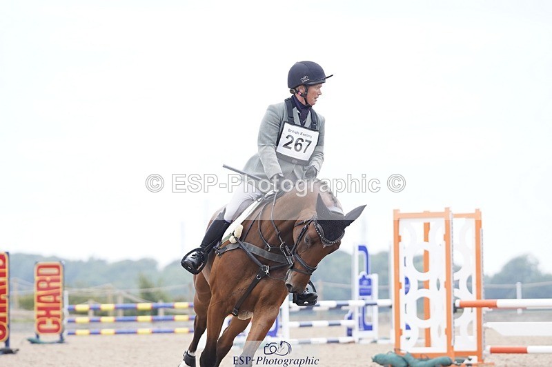 240831A-140732-04019 - 267-Ali.Wilkes-VICTORIOUS