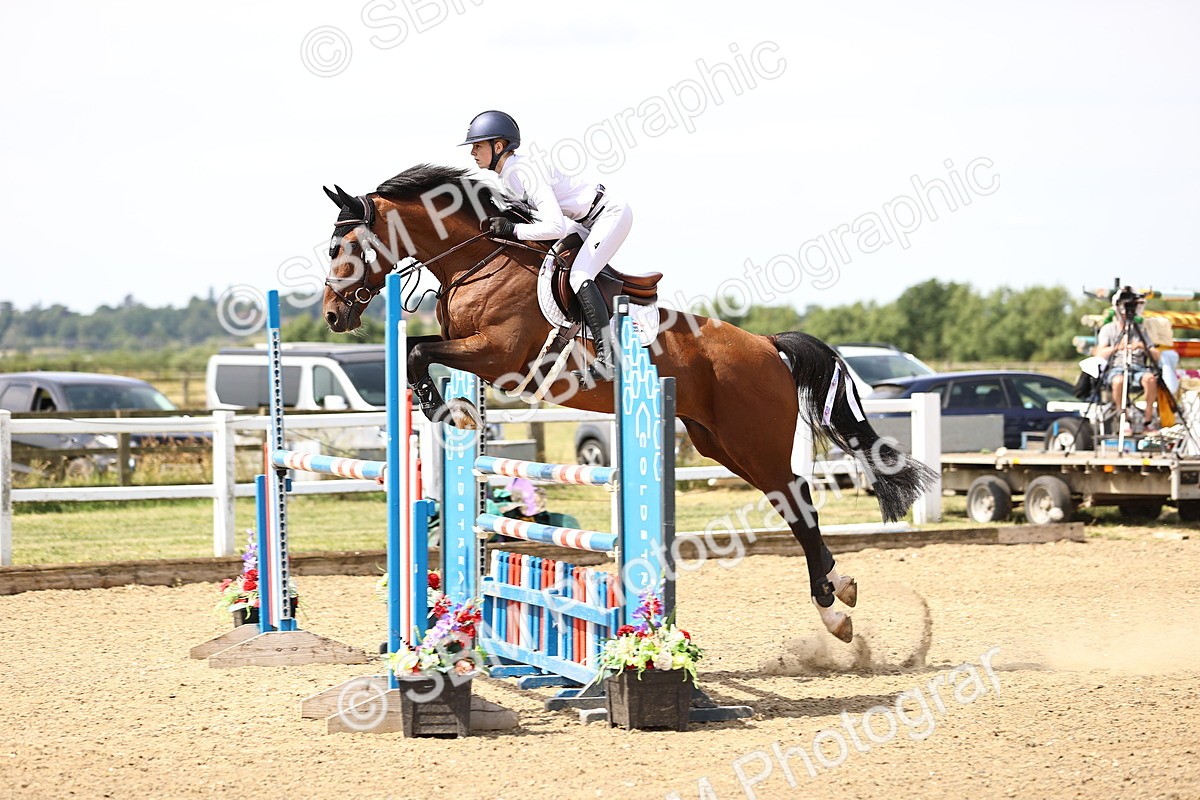 SBM_000436 - Class 15 - Redpost Equestian Senior Foxhunter - 1.20m
