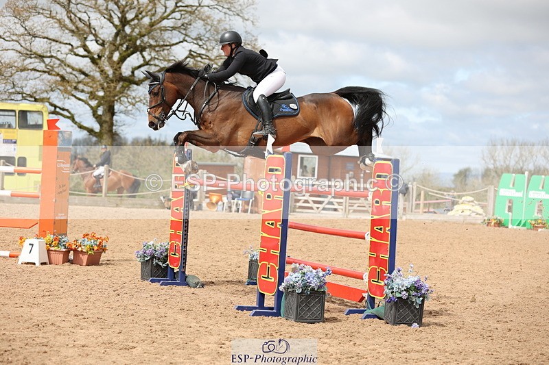 240419A-124417-07405 - Cls 6, 2 Star Medium Tour 1.35m