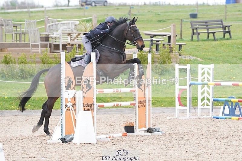 250414-142356-01131 - 1.10m Round 2