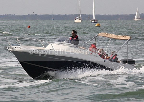 091018 ROCK N ROLL BABY IMG_3604 - Speedboats