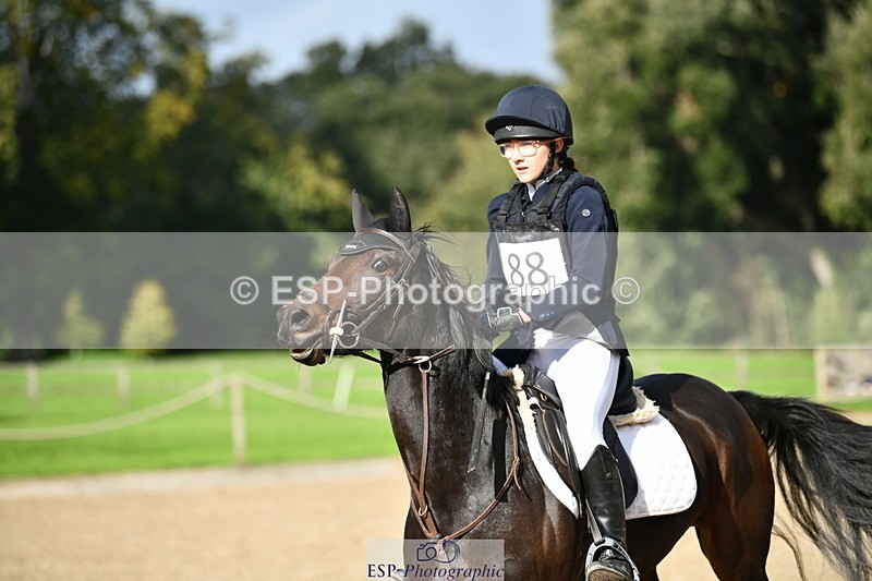 251004A-151822-01772 - Classes 8 & 9 70cm