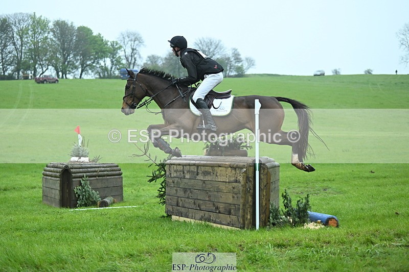 250418-161237-06753 - 355-Xanthe.Baylis-MONBEG.BY.MAGIC