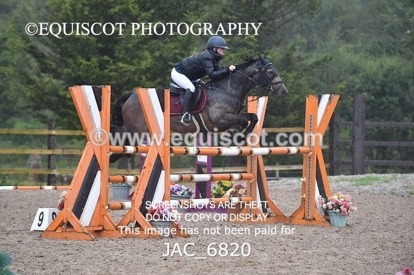 JAC_6820 - CLASS 19 SUN Pony Foxhunter/ 1.10m Open