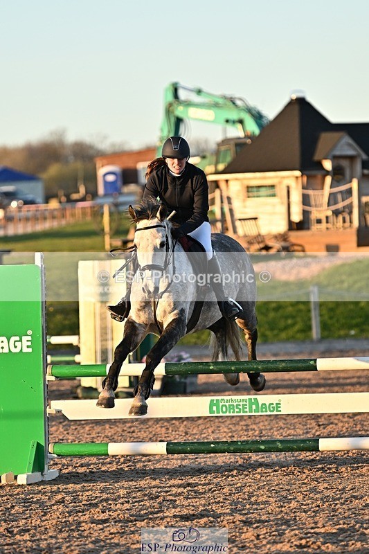 250401-191504-00946 - 90cm Classes