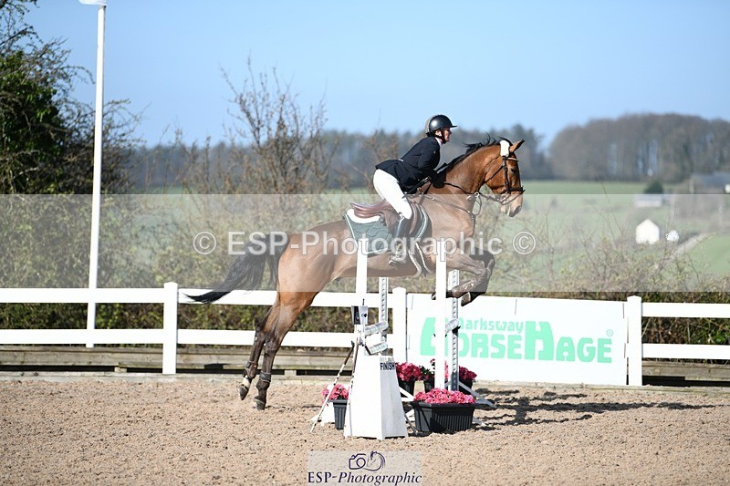 250330-102725-06119 - Cls 32 British Novice and 90cm