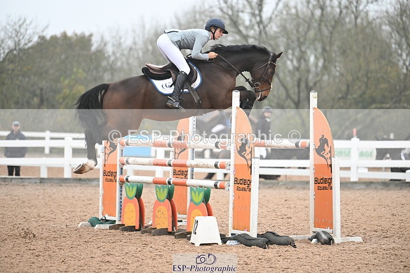 241102A-122816-04562 - SAT Cls 15 Foxhunter and 1.20m Open