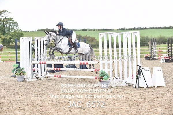 JAC_6572 - CLASS 15 SUN Pony Discovery / 90cm Open