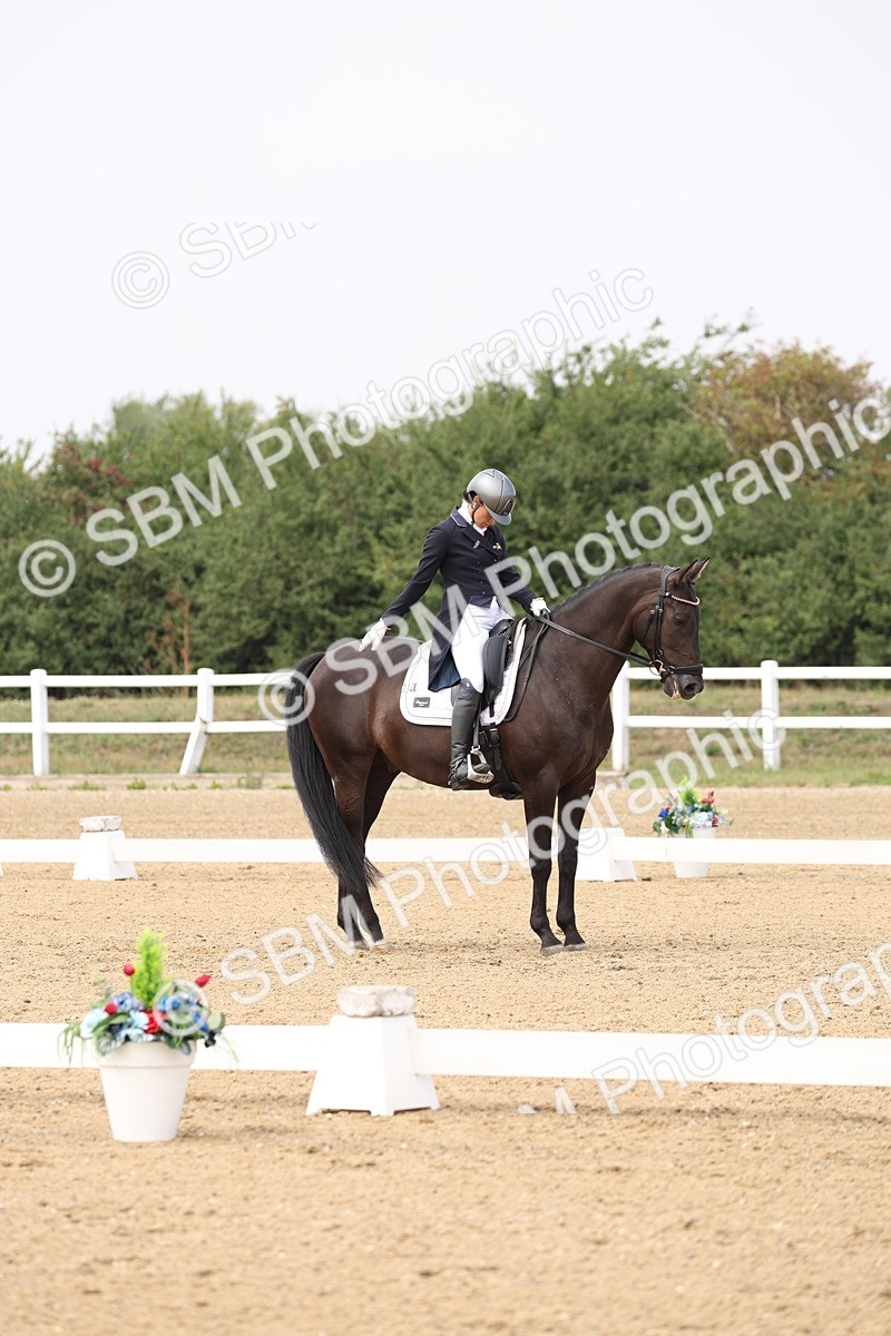 SBM_007544 - Class 9 - FEI INT I - 14.57-15.45