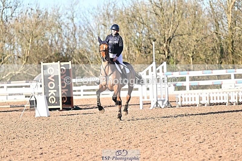 251203-135129-00732 - Cls 5 Foxhunter and 1.20m Open
