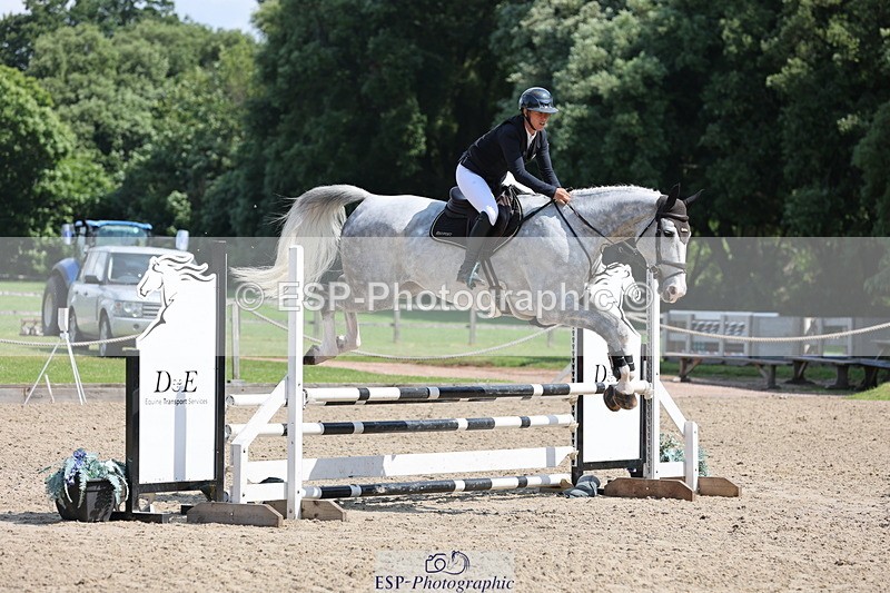250614A-104931-05801 - Cls 26 British Novice and 90cm Open