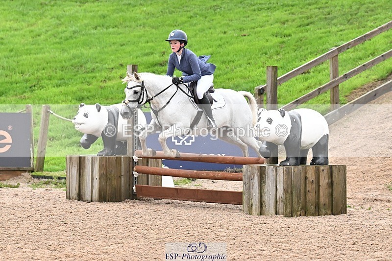 250920-162107-01878 - Cls 22 Pony Intro 90cm Derby