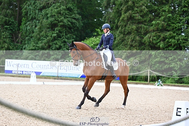 240524-090331-07646 - 501-BRUNO_FG-Edie_Campbell