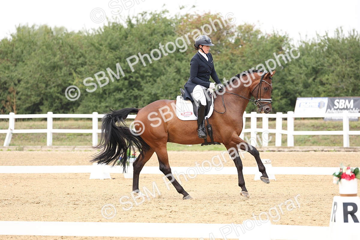 SBM_007481 - Class 9 - FEI INT I - 14.57-15.45