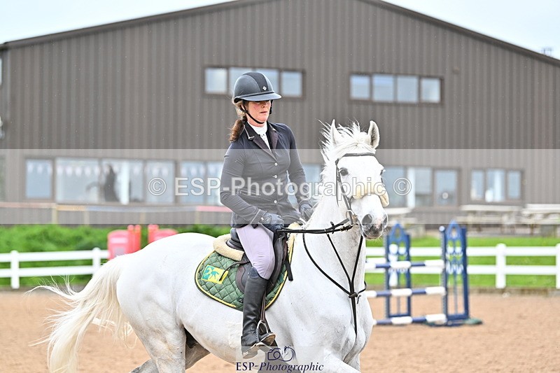 240501A-141028-00986 - Cls 8 Snr Foxhunter and 1.20m Open