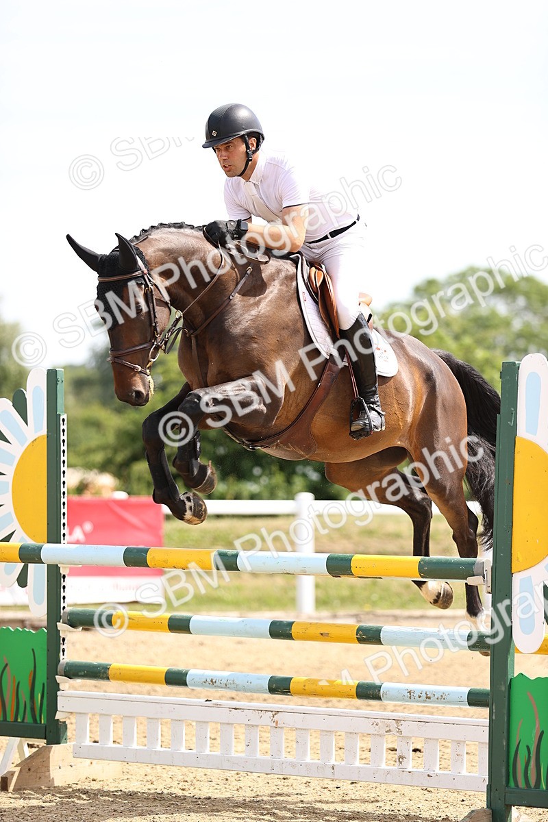 SBM_000426 - Class 15 - Redpost Equestian Senior Foxhunter - 1.20m