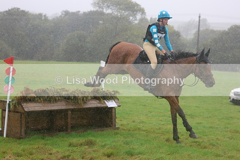 3E7A1888 - Class 4: 80cm: Box