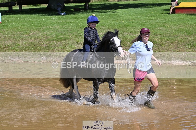 240728B-111628-01388 - Gemma's Group XC