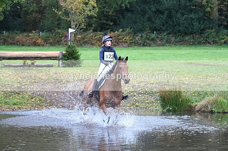 WJ7_3076 - Time 10:47 to 11:11 at the water