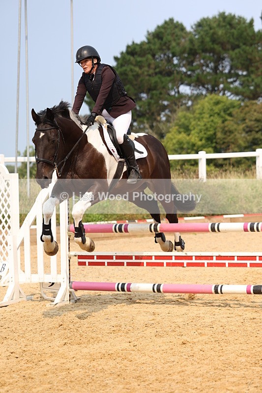 3E7A1318 - Class 4: Senior British Novice/90cm open