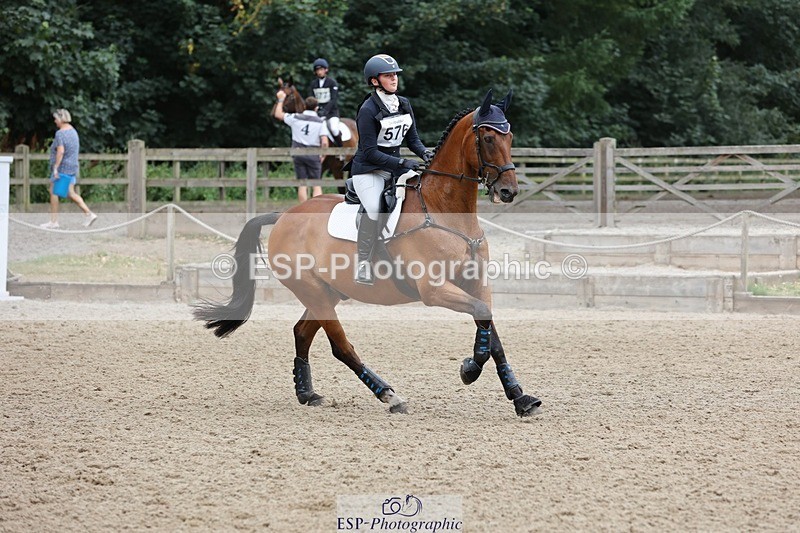 250803A-122849-12808 - M-576-Ella.Otto-SUMMERBRIDGE.TIPP