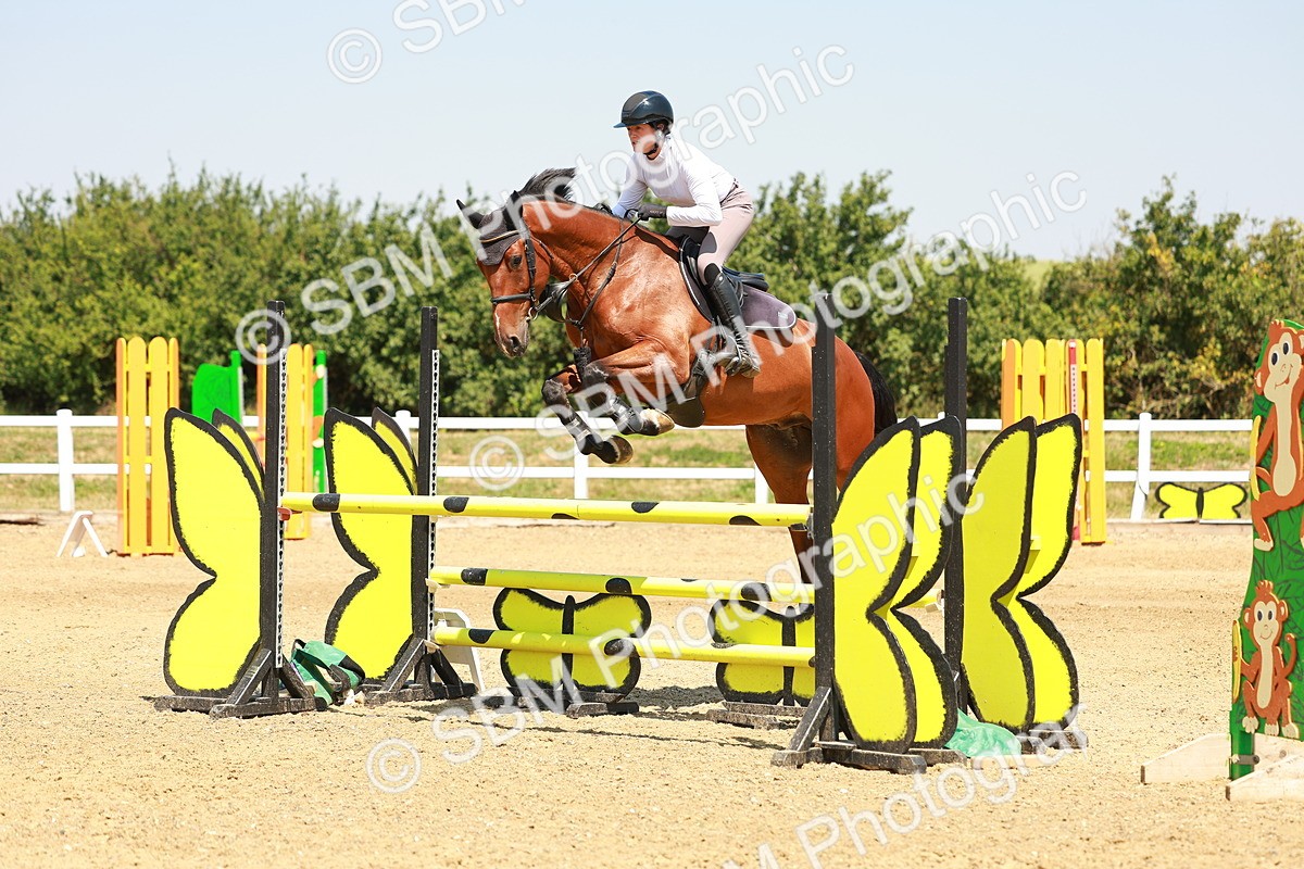 SBM_001556 - Class 4 - Senior Newcomers - 1.10m