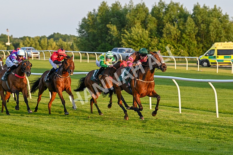 100625-Race 8-Coconut Bay-7825 - Race 8