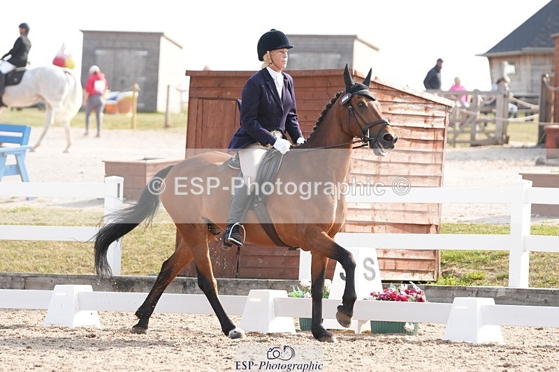 250817-093936-07187 - 157-Camilla.HankinsonChapel.Arch