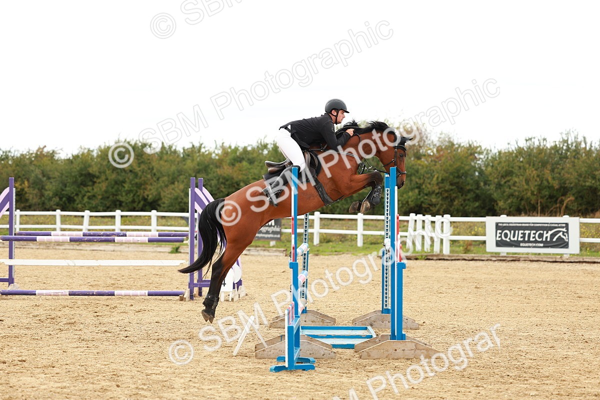 SBM_001493 - Class 4 - Senior Newcomers - 1.10m
