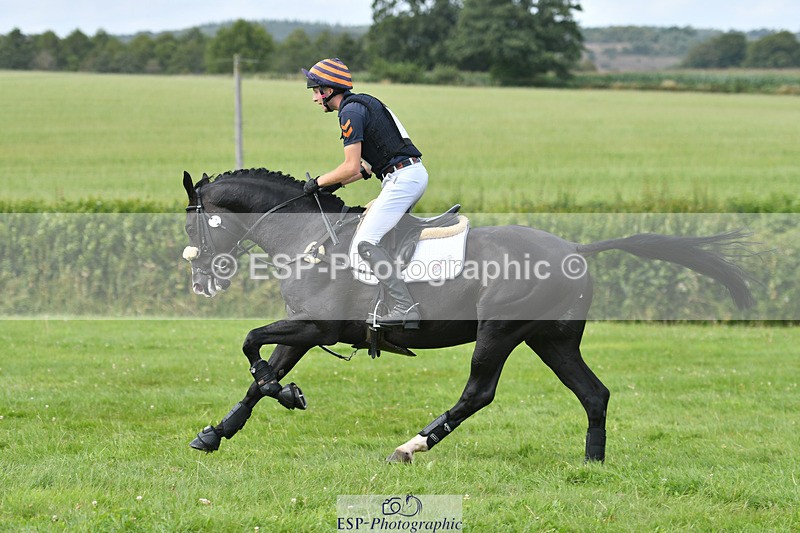 240804-155158-17778 - 616-Max_Forster-HEVANS_ROYAL_REVOLUTION