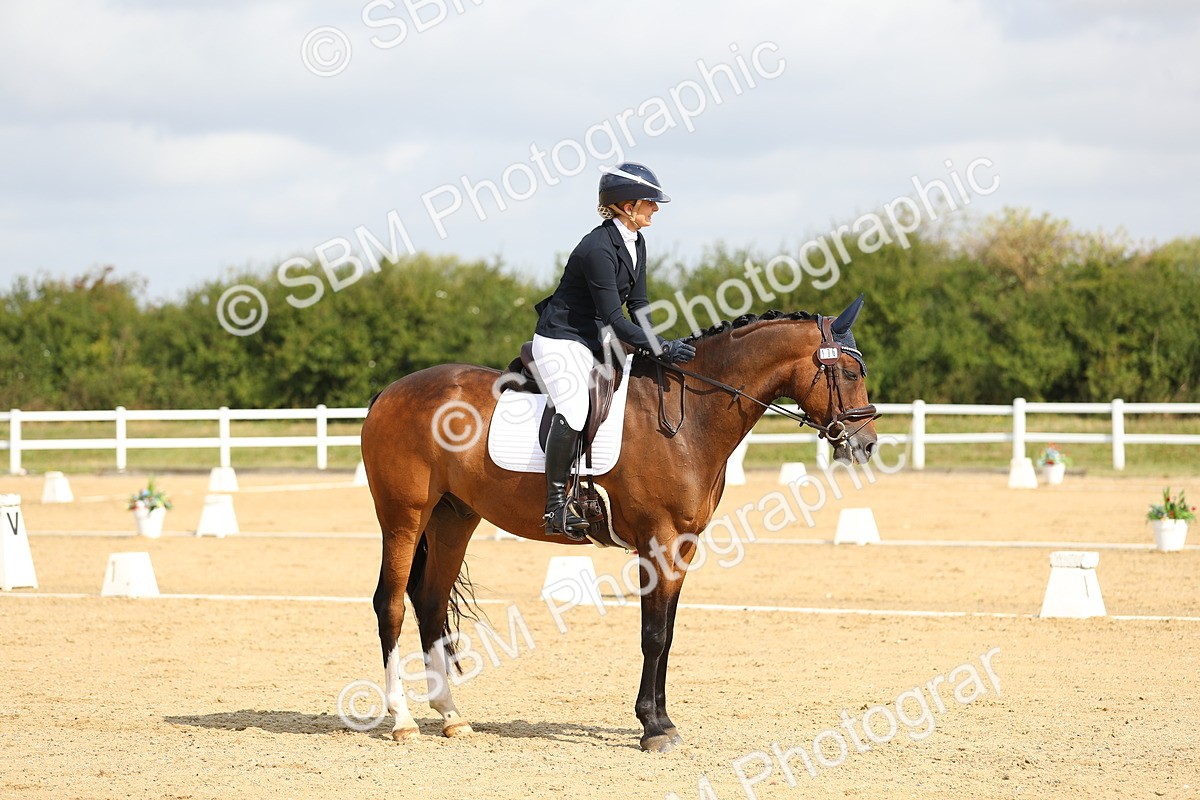 SBM_015660 - Class 13 - Novice 23 - 9.54-11.04