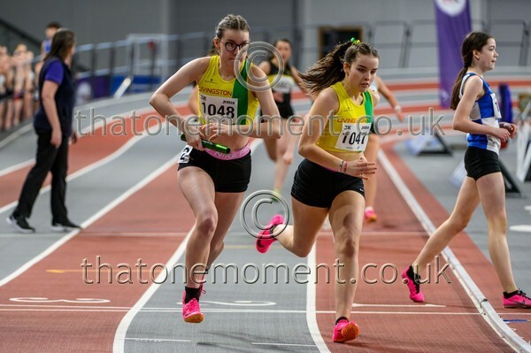 CombiMast25-925122 - Track Female Set One