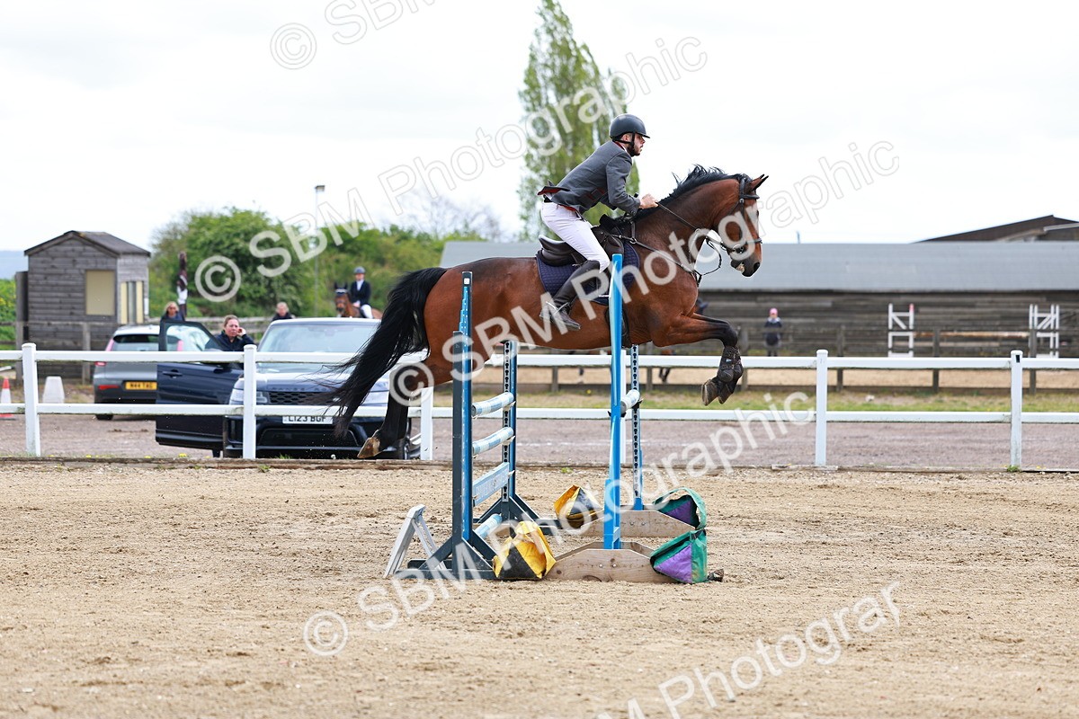 SBM_002308 - Class 10 - Senior Newcomers - 1.10m