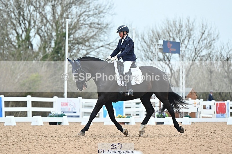 250214-094839-00690 - 228-Louise.Hutchinson-Shovern.Noire