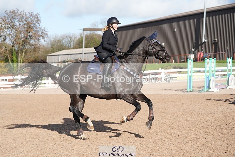 251108-124320-02552 - Cls 13 Foxhunter and 1.20m Open