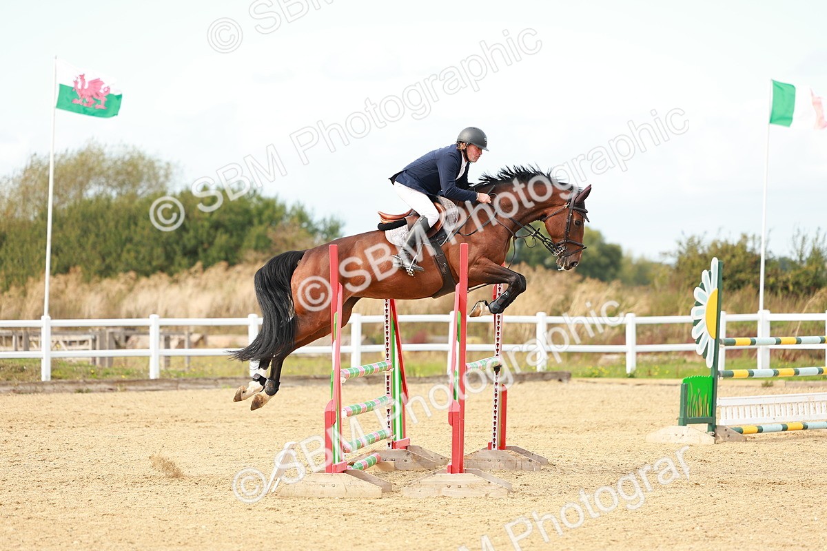 SBM_001765 - Class 4 - Senior Newcomers - 1.10m