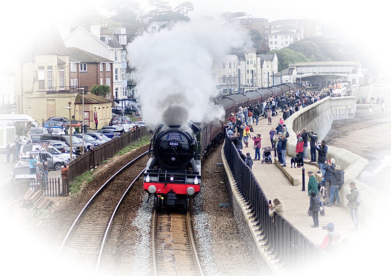 TR06 -  The Flying Scotsman passing through Dawlish - Greetings Cards - Trains