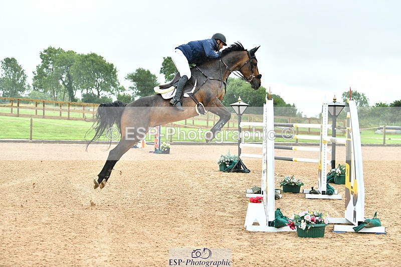 230723A-093307-10572 - Cls 4, 2 Star Small 1.30m