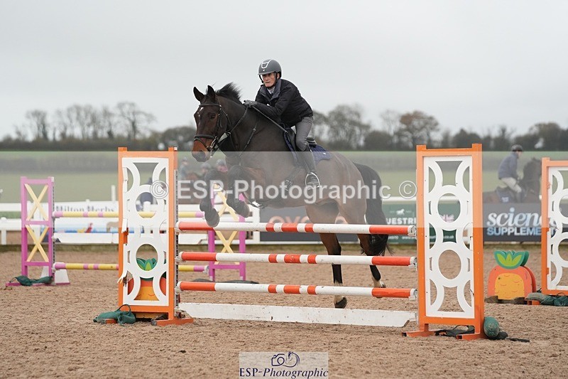 251109-111149-03499 - Cls 20 Newcomers and 1.10m Open