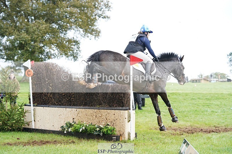 231021-135432-17452 - 444-REDHILL.SKANDEL-Emma.Stokes-SC+XC