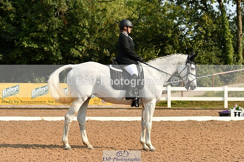 250817-095541-07673 - 179-Kate.WilliamsGhyllwood.April.Moment