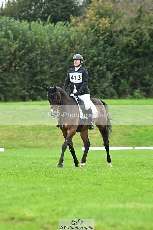 241024-140758-04401 - 413-Sophie.Westmore-CALCOURT.LEONARDO