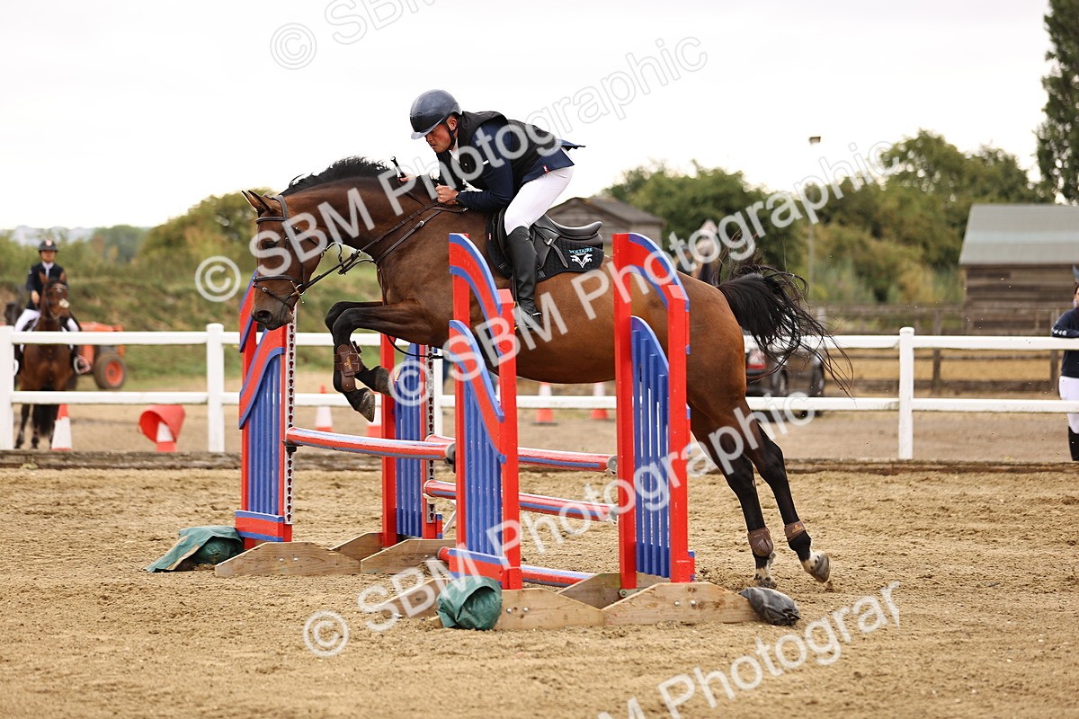 SBM_024435 - Class 8 - Clear Round