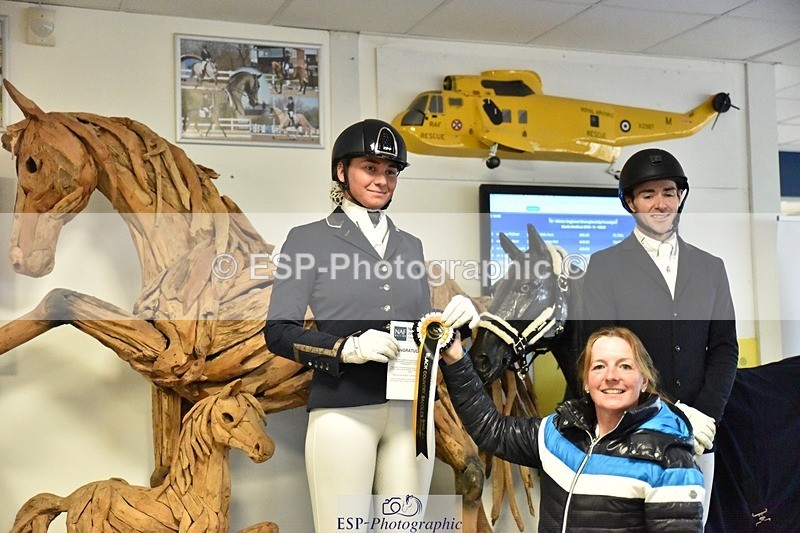 250214-153400-02562 - Advanced Medium Silver Presentations